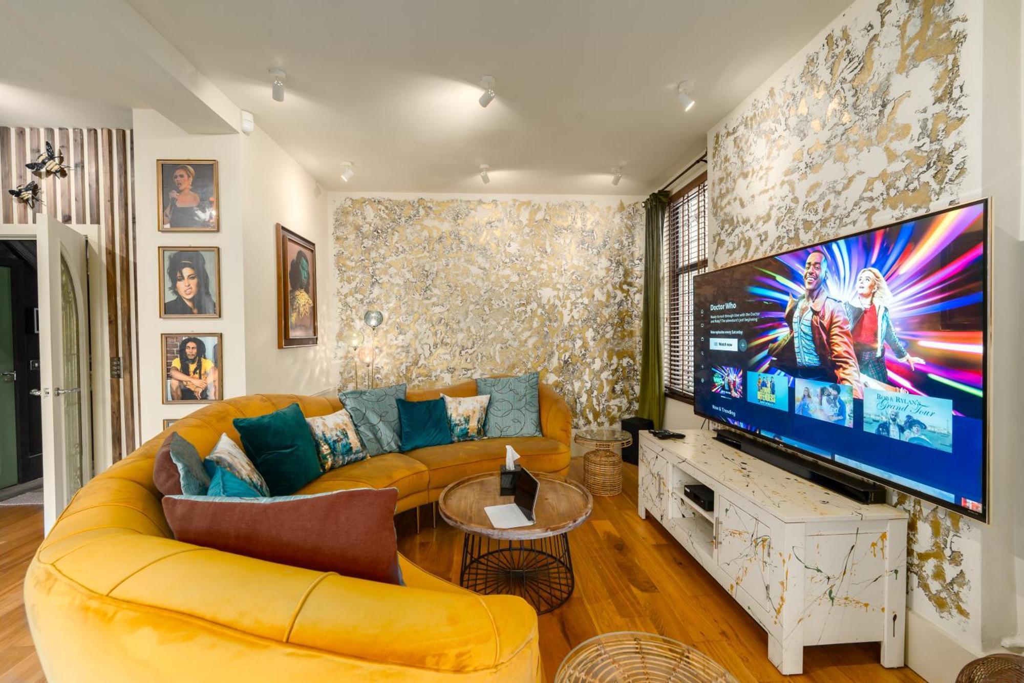 City Retreat, Spacious 4 Bed House, Games Room, Parking, Hot Tub & Bbq Кардиф Екстериор снимка