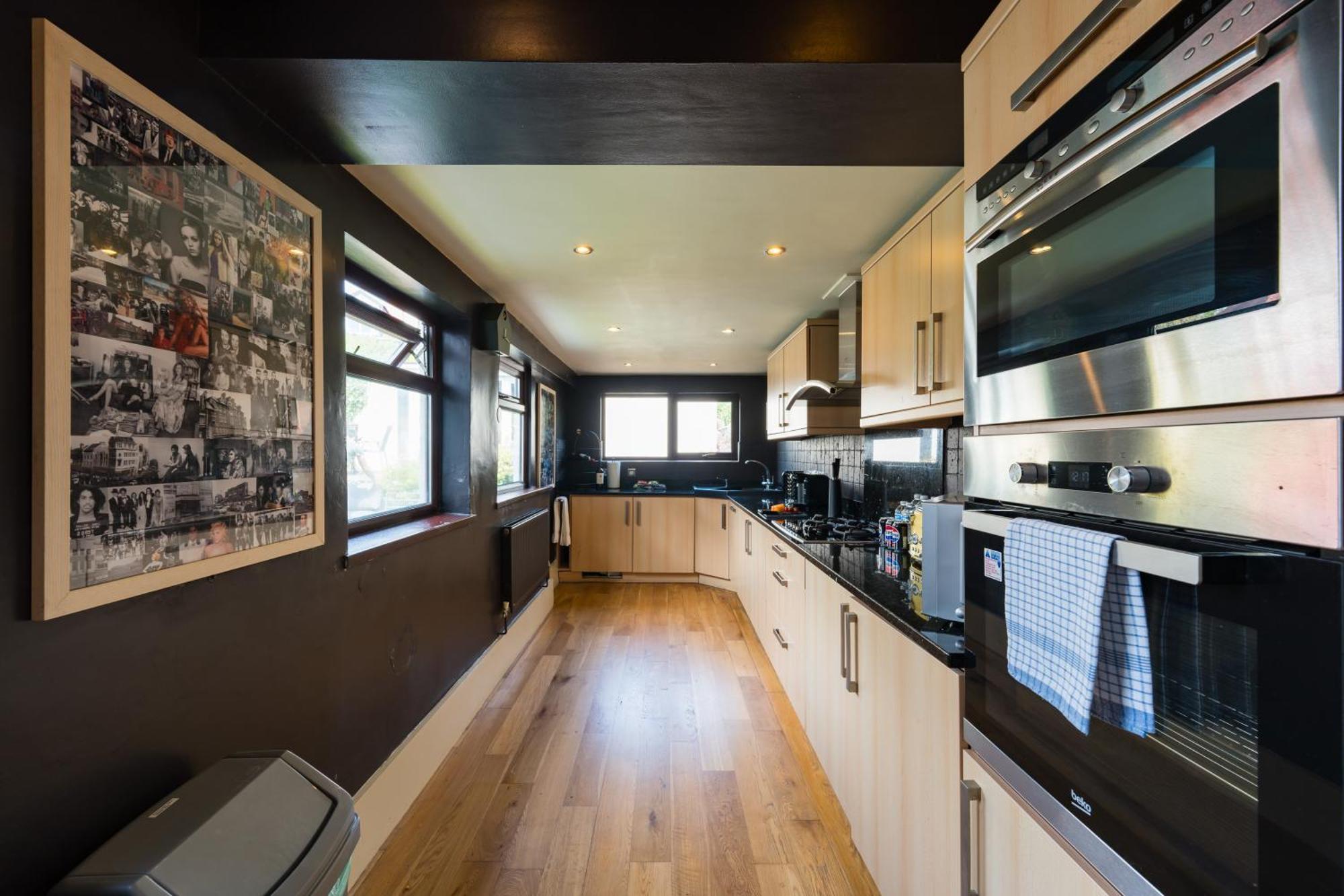 City Retreat, Spacious 4 Bed House, Games Room, Parking, Hot Tub & Bbq Кардиф Екстериор снимка