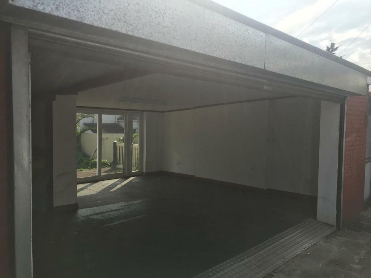 City Retreat, Spacious 4 Bed House, Games Room, Parking, Hot Tub & Bbq Кардиф Екстериор снимка